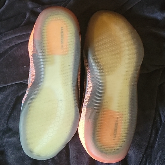 Kobe 11 Easter - Picture 6 of 6